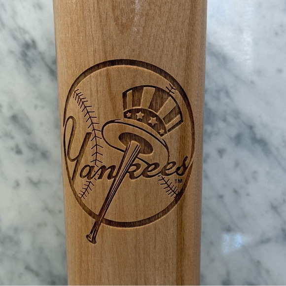 New York Yankees Dugout Mug - Picture 2 of 6